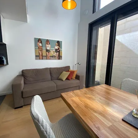 Centre Location * La Rochelle (Charente-Maritime)