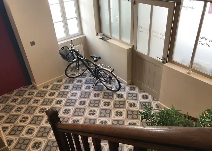 Centre Location * La Rochelle (Charente-Maritime)