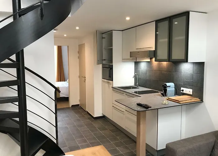 Centre Location * La Rochelle (Charente-Maritime)