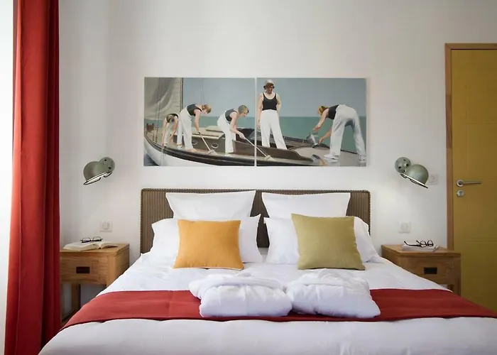 Centre Location * La Rochelle (Charente-Maritime)